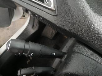 Peugeot 308 308 SW (L4/L9/LC/LJ/LR) Combi 5-drs 1.2 12V e-THP PureTech 130 (EB2ADT=
S(HNS)) [96kW]  (03-2014/06-2021) picture 13