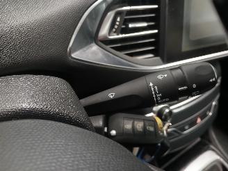 Peugeot 308 308 SW (L4/L9/LC/LJ/LR) Combi 5-drs 1.2 12V e-THP PureTech 130 (EB2ADT=
S(HNS)) [96kW]  (03-2014/06-2021) picture 14