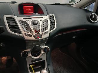 Ford Fiesta Fiesta 6 (JA8) Hatchback 1.6 TDCi 95 (T3JA(Euro 5)) [70kW]  (02-2010/1=
2-2015) picture 16