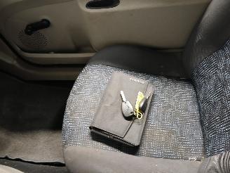 Renault Twingo Twingo II (CN) Hatchback 3-drs 1.2 (D7F-800(Euro 4)) [43kW]  (03-2007/=
09-2014) picture 13