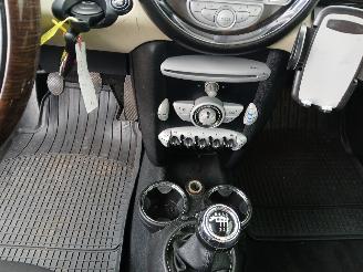 Mini Clubman Clubman (R55) Combi 1.6 16V Cooper (N12-B16A) [88kW]  (10-2007/12-2013=
) picture 17