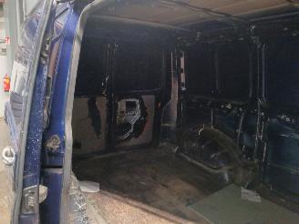 Volkswagen Transporter Transporter T5 Van 2.5 TDi (BNZ) [96kW]  (04-2003/11-2009) picture 11