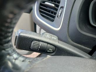 Volvo V-40 V40 (MV) Hatchback 5-drs 1.6 D2 (D4162T) [84kW]  (03-2012/12-2016) picture 11