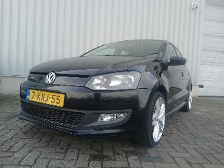 Unfallwagen Volkswagen Polo Polo V (6R) Hatchback 1.2 TDI 12V BlueMotion (CFWA(Euro 5)) [55kW]  (1=
0-2009/05-2014) 2013/8