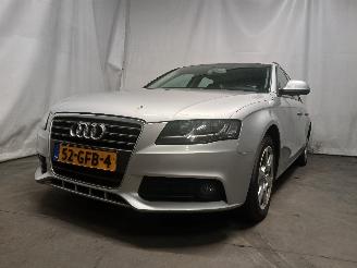 Vaurioauto  passenger cars Audi A4 A4 Avant (B8) Combi 2.0 TDI 16V (CAGA) [105kW]  (04-2008/12-2015) 2008/6