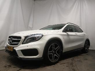 Mercedes GLA GLA (156.9) SUV 1.6 180 16V (M270.910) [115kW]  (12-2013/12-2019) picture 3