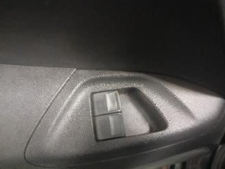 Toyota Aygo Aygo (B40) Hatchback 1.0 12V VVT-i (1KR-FE) [51kW]  (05-2014/06-2018) picture 13