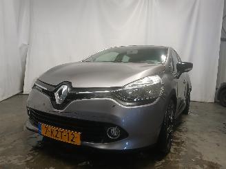 damaged passenger cars Renault Clio Clio IV (5R) Hatchback 5-drs 0.9 Energy TCE 90 12V (H4B-400(H4B-A4)) [=
66kW]  (11-2012/08-2021) 2013/8