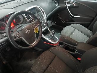 Opel Astra Astra J Sports Tourer (PD8/PE8/PF8) Combi 1.4 Turbo 16V (A14NET(Euro 5=
)) [103kW]  (10-2010/10-2015) picture 12