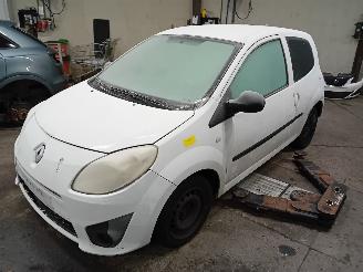 Coche siniestrado Renault Twingo Twingo II (CN) Hatchback 3-drs 1.2 (D7F-800(Euro 4)) [43kW]  (03-2007/=
09-2014) 2009/11