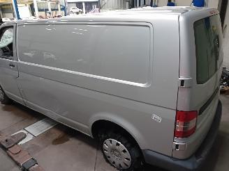 Volkswagen Transporter Transporter T5 Van 2.0 TDI BlueMotion (CAAD(Euro 5)) [84kW]  (05-2011/=
08-2015) picture 4