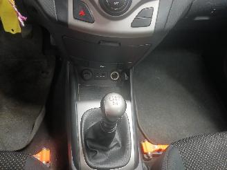 Hyundai I-30 i30 Crosswagon (WWH) Combi 1.4 CVVT 16V (G4FA) [80kW]  (11-2009/06-201=
2) picture 17