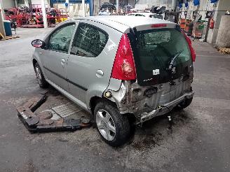 Peugeot 107 107 Hatchback 1.0 12V (384F(1KR)) [50kW]  (06-2005/05-2014) picture 4