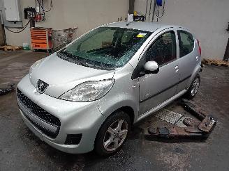 disassembly passenger cars Peugeot 107 107 Hatchback 1.0 12V (384F(1KR)) [50kW]  (06-2005/05-2014) 2011/1