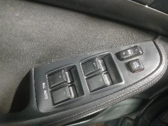 Toyota Avensis Avensis Wagon (T25/B1E) Combi 1.8 16V VVT-i (1ZZFE) [95kW]  (04-2003/1=
1-2008) picture 13