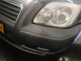 Toyota Avensis Avensis Wagon (T25/B1E) Combi 1.8 16V VVT-i (1ZZFE) [95kW]  (04-2003/1=
1-2008) picture 20