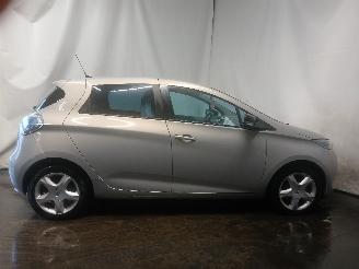 Renault Zoé Zoé (AG) Hatchback 5-drs 46kW (5AM-450(5AM-B4)) [46kW]  (06-2012/...=
) picture 6