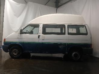 Volkswagen Transporter Transporter/Caravelle T4 Bus 2.5i (AVT) [85kW]  (08-1996/04-2003) picture 4