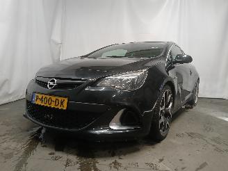 damaged passenger cars Opel Astra Astra J GTC (PD2/PF2) Hatchback 3-drs 2.0 16V Turbo OPC (A20NFT(Euro 5=
)) [206kW]  (04-2012/10-2018) 2013/3