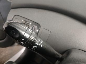 Toyota Yaris Yaris (P1) Hatchback 1.3 16V VVT-i (2SZFE) [64kW]  (04-2002/09-2005) picture 14