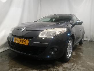Avarii autoturisme Renault Mégane Megane III Grandtour (KZ) Combi 5-drs 1.6 16V (K4M-858(K4M-R8)) [81kW]=
  (05-2009/08-2015) 2010/6