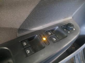 Volkswagen Golf Golf VI Variant (AJ5/1KA) Combi 1.6 (BSE) [75kW]  (07-2009/07-2013) picture 13