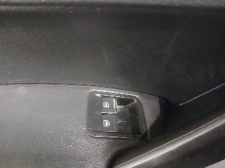 Volkswagen Caddy Caddy IV Van 2.0 TDI 102 (DFSD) [75kW]  (05-2015/09-2020) picture 13