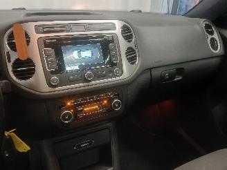 Volkswagen Tiguan Tiguan (5N1/2) SUV 2.0 TDI 16V (CFFB(Euro 5)) [103kW]  (03-2008/07-201=
8) picture 16