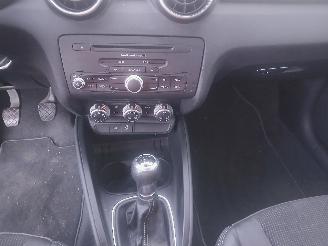 Audi A1 A1 (8X1/8XK) Hatchback 3-drs 1.2 TFSI (CBZA) [63kW]  (05-2010/04-2015)= picture 16