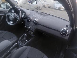 Audi A1 A1 (8X1/8XK) Hatchback 3-drs 1.2 TFSI (CBZA) [63kW]  (05-2010/04-2015)= picture 6