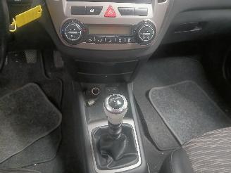 Kia Cee d Cee'd Sporty Wagon (EDF) Combi 1.6 16V (G4FC) [90kW]  (09-2007/12-2012=
) picture 17