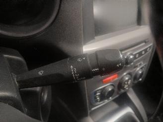 Citroën C4 C4 Berline (NC) Hatchback 5-drs 1.6 BlueHDI 100 (DV6FD(BHY)) [73kW]  (=
07-2014/05-2018) picture 15