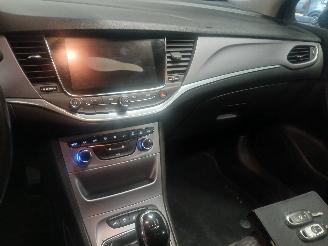 Opel Astra Astra K Sports Tourer Combi 1.0 Turbo 12V (B10XFT(Euro 6)) [77kW]  (01=
-2016/12-2022) picture 16