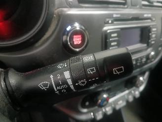 Kia Rio Rio III (UB) Hatchback 1.2 CVVT 16V (G4LA5) [63kW]  (09-2011/12-2017) picture 15