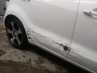 Kia Rio Rio III (UB) Hatchback 1.2 CVVT 16V (G4LA5) [63kW]  (09-2011/12-2017) picture 21