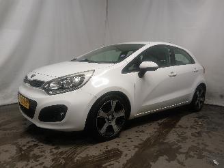Kia Rio Rio III (UB) Hatchback 1.2 CVVT 16V (G4LA5) [63kW]  (09-2011/12-2017) picture 3
