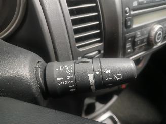 Nissan Note Note (E11) MPV 1.6 16V (HR16DE) [81kW]  (03-2006/06-2012) picture 15