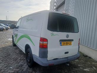 Volkswagen Transporter Transporter T5 Van 1.9 TDi (AXC) [63kW]  (04-2003/11-2009) picture 4