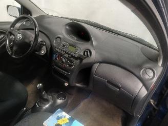 Toyota Yaris Yaris (P1) Hatchback 1.3 16V VVT-i (2SZFE) [64kW]  (04-2002/09-2005) picture 7