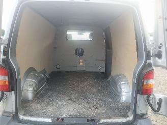 Volkswagen Transporter Transporter T5 Van 2.5 TDi (BNZ) [96kW]  (04-2003/11-2009) picture 6