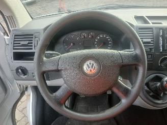 Volkswagen Transporter Transporter T5 Van 2.5 TDi (BNZ) [96kW]  (04-2003/11-2009) picture 12