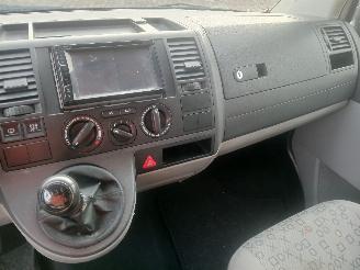 Volkswagen Transporter Transporter T5 Van 2.5 TDi (BNZ) [96kW]  (04-2003/11-2009) picture 11