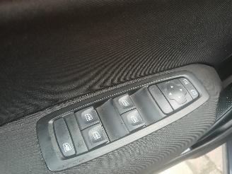 Renault Mégane Megane IV Estate (RFBK) Combi 5-drs 1.3 TCE 115 16V (H5H-470(H5H-B4)) =
[85kW]  (01-2018/...) picture 13