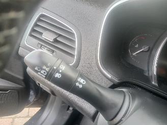 Renault Mégane Megane IV Estate (RFBK) Combi 5-drs 1.3 TCE 115 16V (H5H-470(H5H-B4)) =
[85kW]  (01-2018/...) picture 14