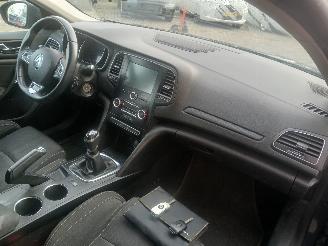 Renault Mégane Megane IV Estate (RFBK) Combi 5-drs 1.3 TCE 115 16V (H5H-470(H5H-B4)) =
[85kW]  (01-2018/...) picture 8