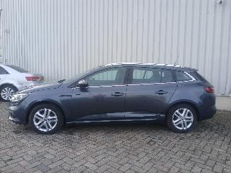 Renault Mégane Megane IV Estate (RFBK) Combi 5-drs 1.3 TCE 115 16V (H5H-470(H5H-B4)) =
[85kW]  (01-2018/...) picture 4