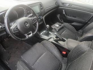 Renault Mégane Megane IV Estate (RFBK) Combi 5-drs 1.3 TCE 115 16V (H5H-470(H5H-B4)) =
[85kW]  (01-2018/...) picture 12