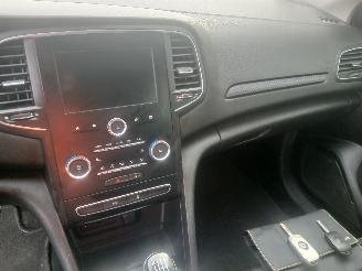 Renault Mégane Megane IV Estate (RFBK) Combi 5-drs 1.3 TCE 115 16V (H5H-470(H5H-B4)) =
[85kW]  (01-2018/...) picture 16