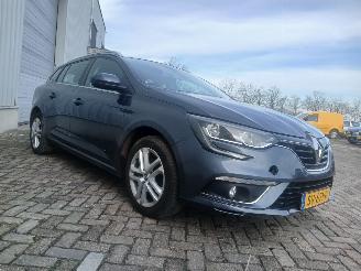 Renault Mégane Megane IV Estate (RFBK) Combi 5-drs 1.3 TCE 115 16V (H5H-470(H5H-B4)) =
[85kW]  (01-2018/...) picture 6
