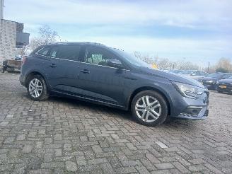 Renault Mégane Megane IV Estate (RFBK) Combi 5-drs 1.3 TCE 115 16V (H5H-470(H5H-B4)) =
[85kW]  (01-2018/...) picture 7